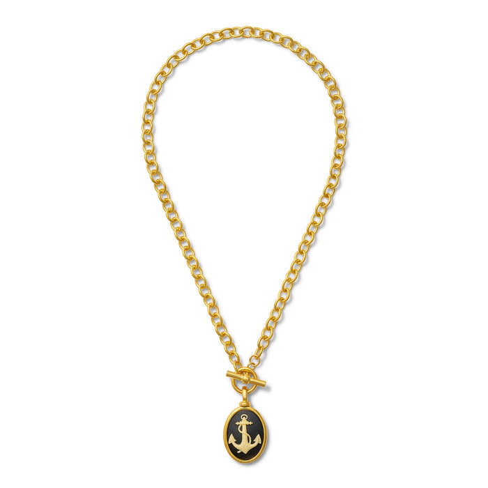 Classic Cameo Pendant Necklace