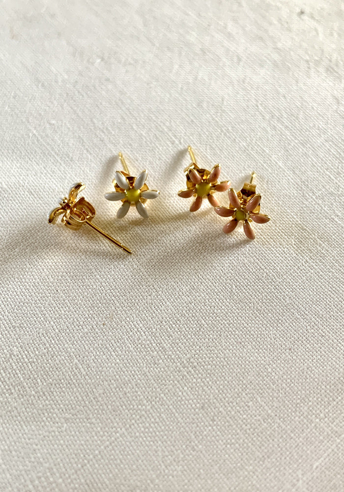 Daisy Studs