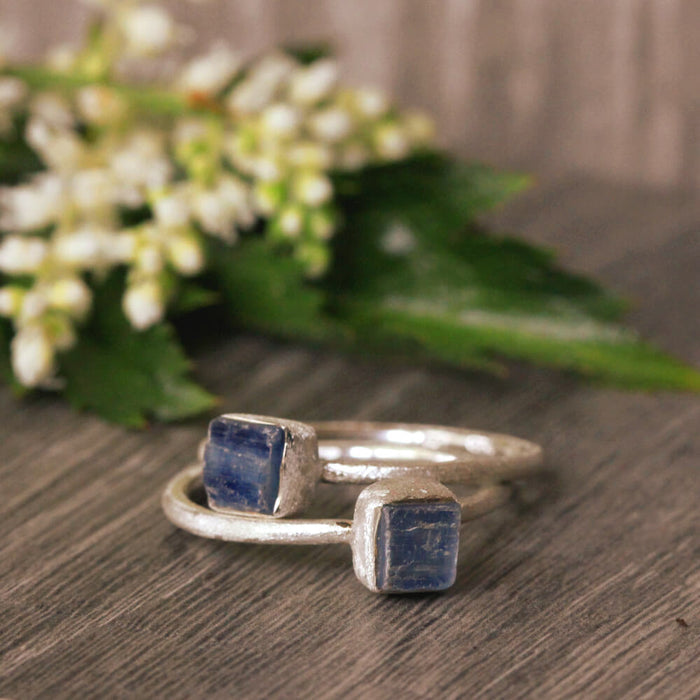 MOROKA Sterling Silver Kyanite Cube Ring