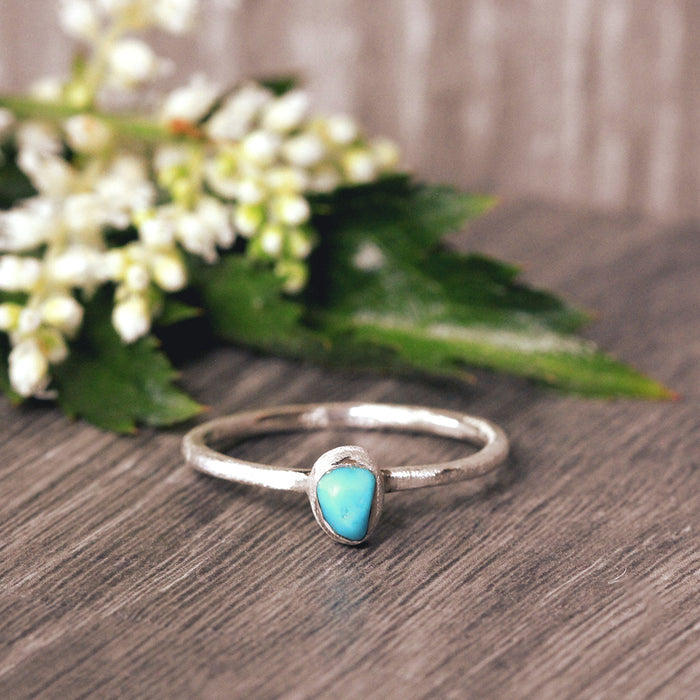 MOROKA Sterling Silver Turquoise Nugget Ring