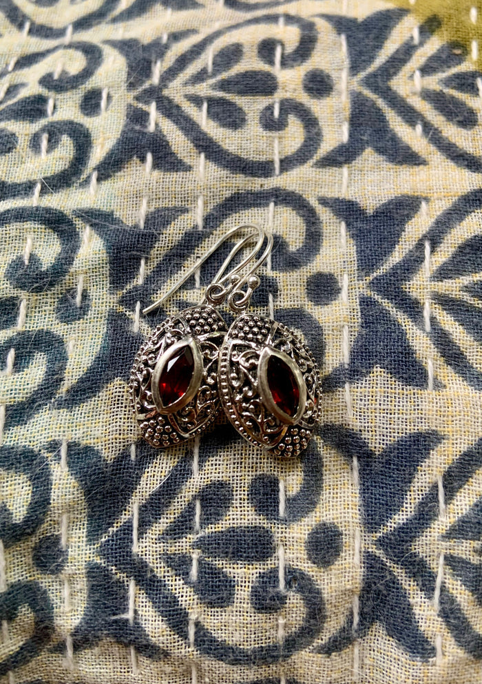 Nadiya Earring