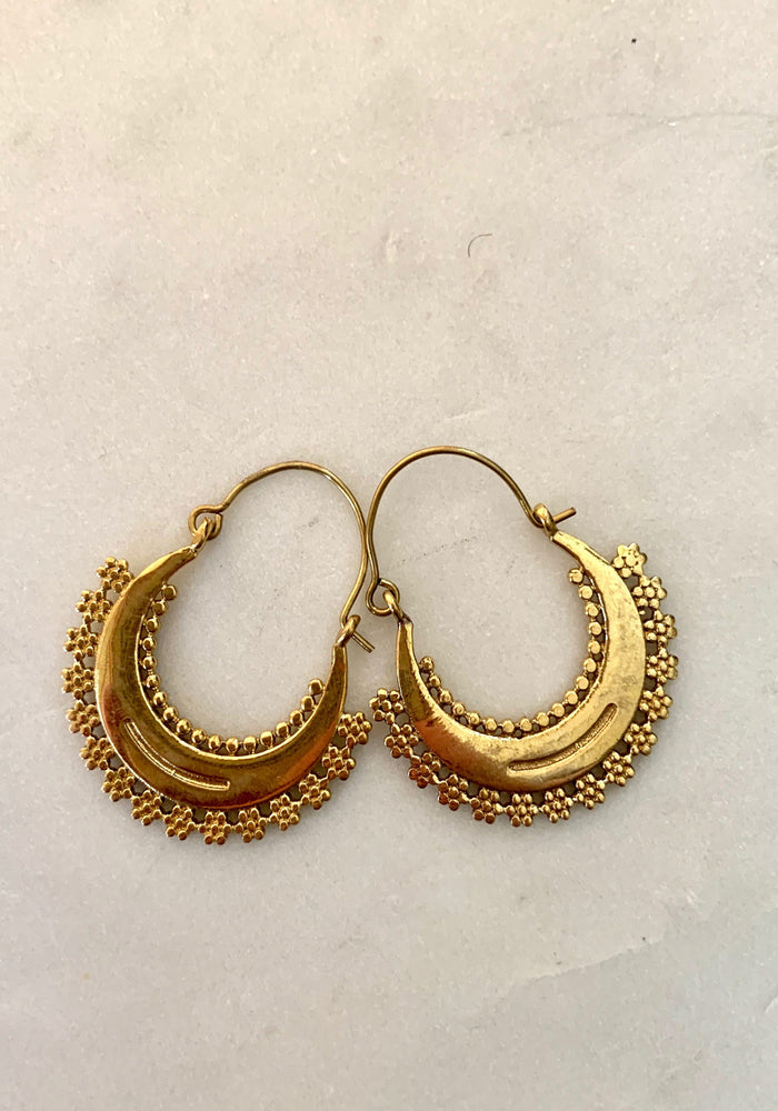 Nia Hoop