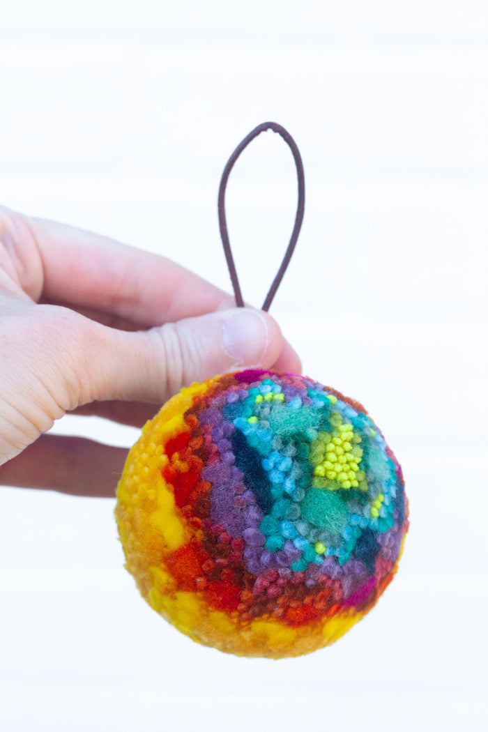 Puff Ornament | 10