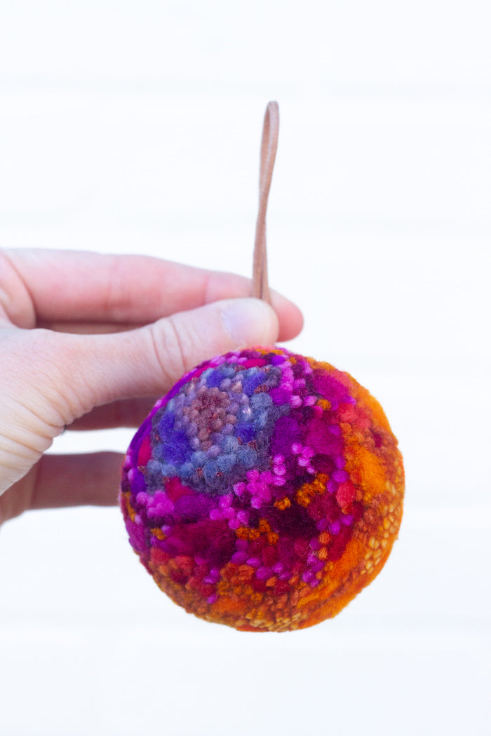 Puff Ornament | 32