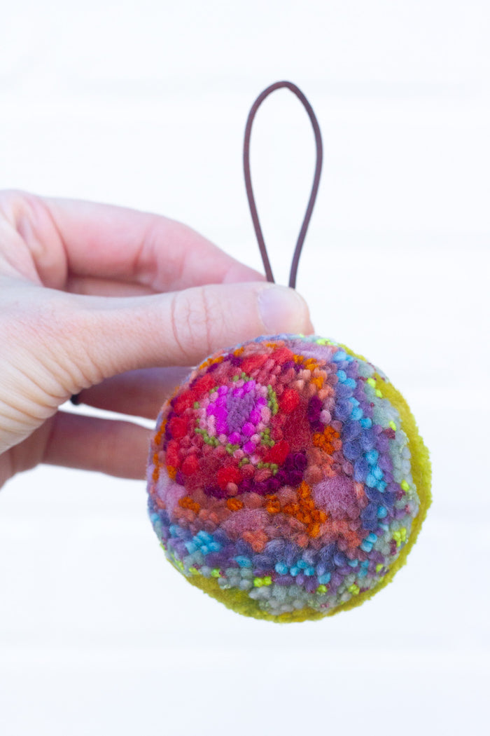 Puff Ornament | 37