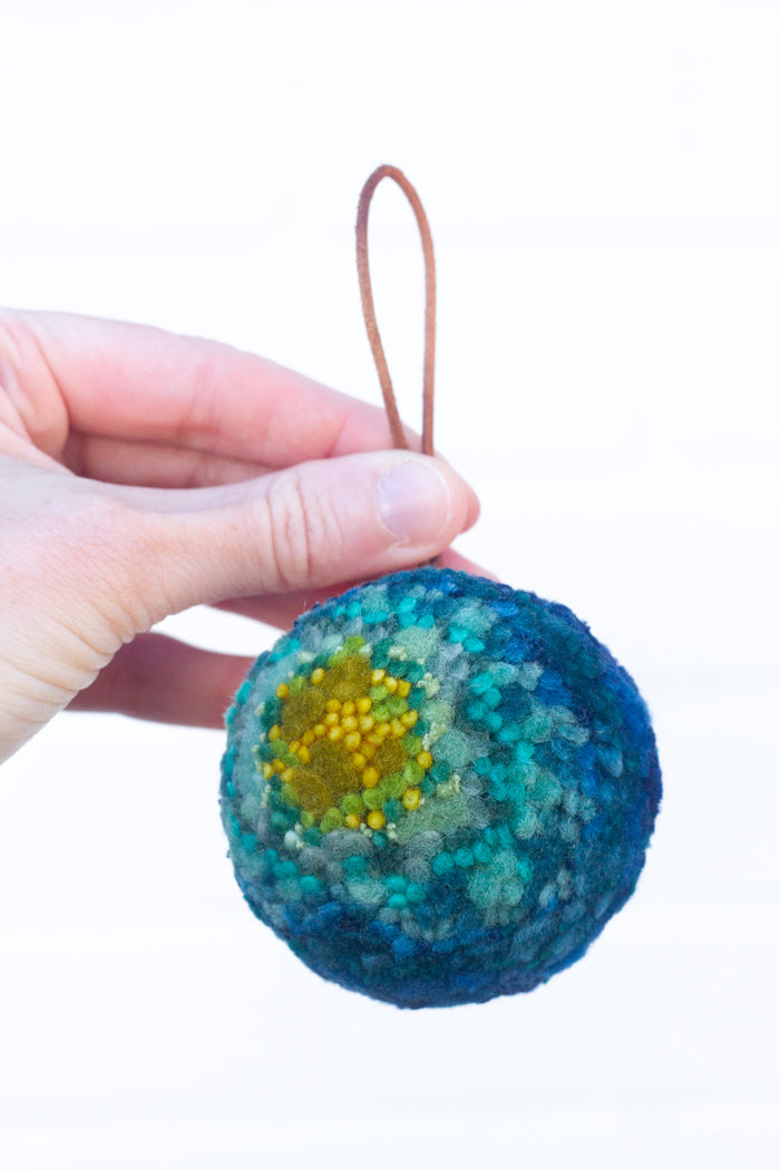Puff Ornament | 42