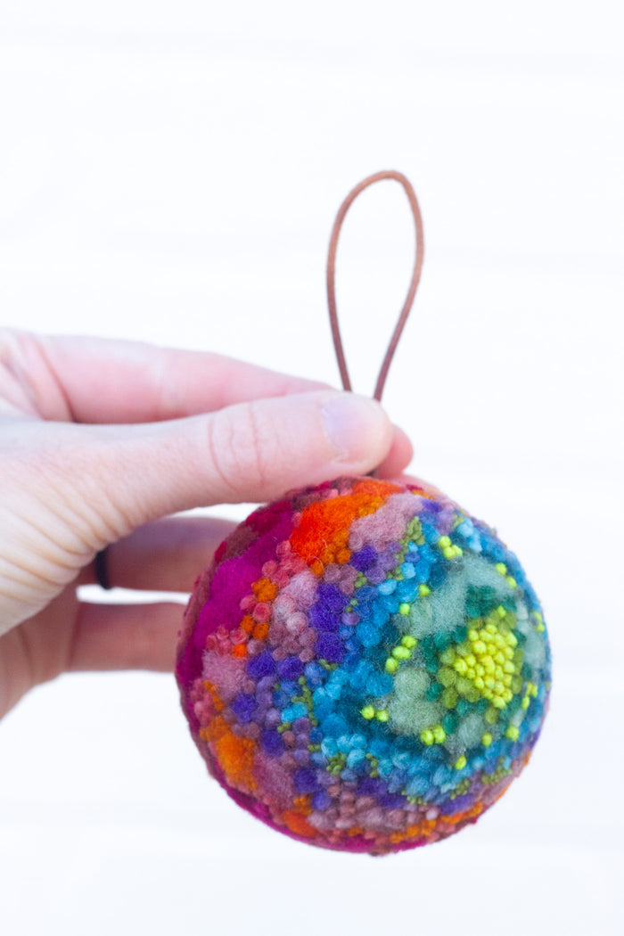 Puff Ornament | 43