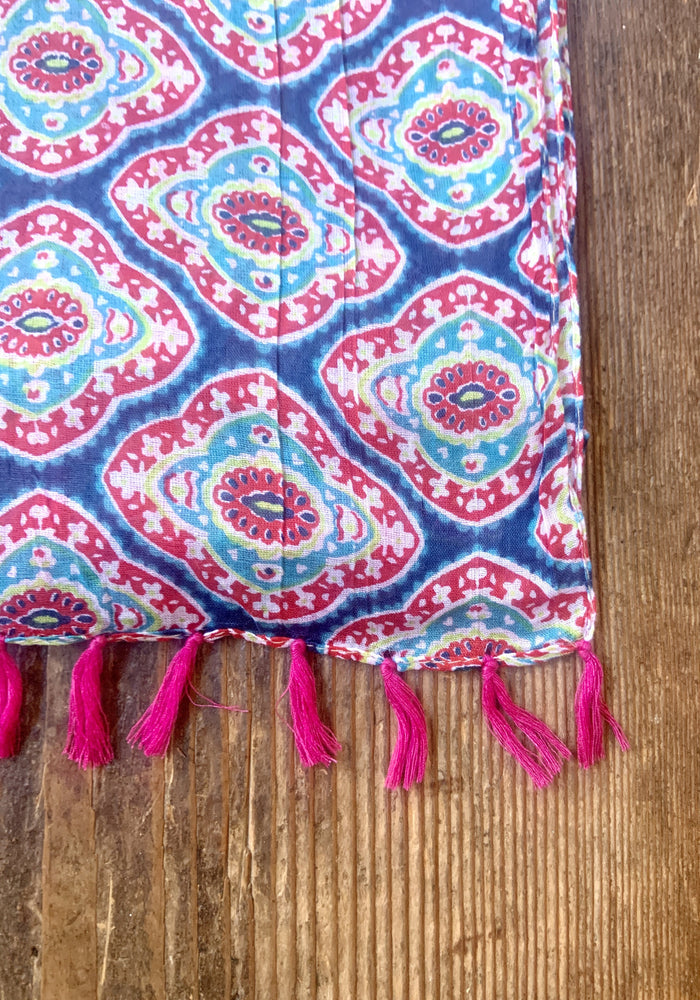 Raya Scarf