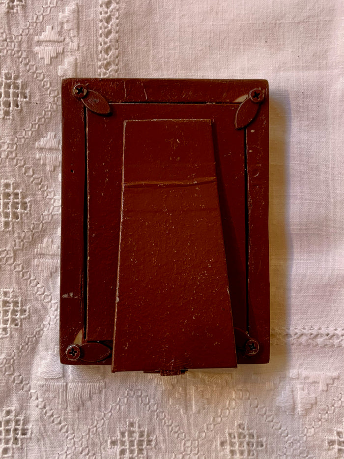 Silhouette Frame