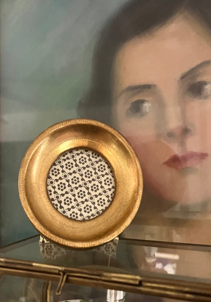 Small Round Frame