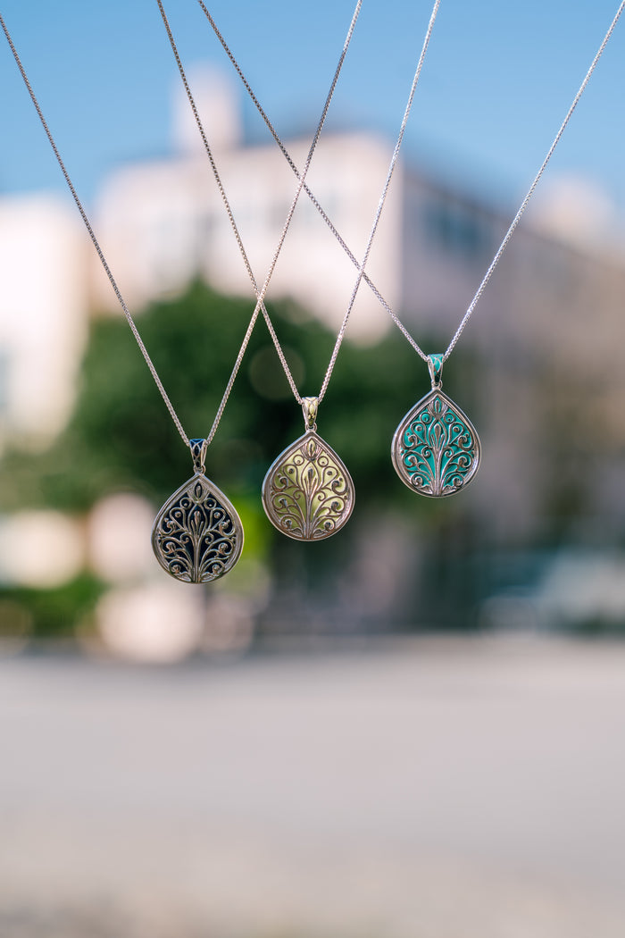 Southern Gates® Rainbow Row Tradd Pendant
