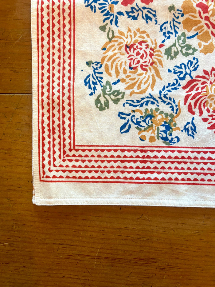 Summer Bouquet Runner