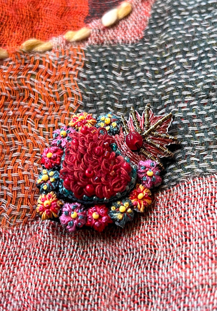 Trovelore Blossom Heart Pin